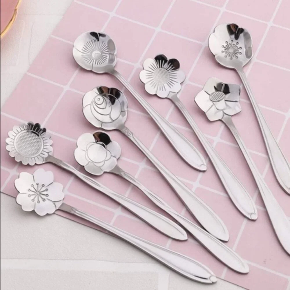 NEW 8pcs Stainless Steel Flower Silver Spoon Set - Picture 1 of 4